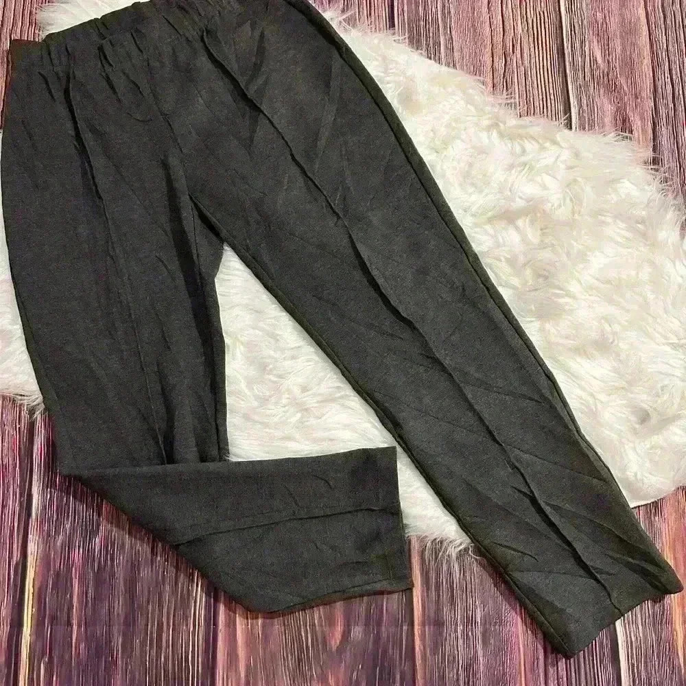 Lilly Pulitzer Women's Sz. Medium Black Pull On Travel Seam Pants